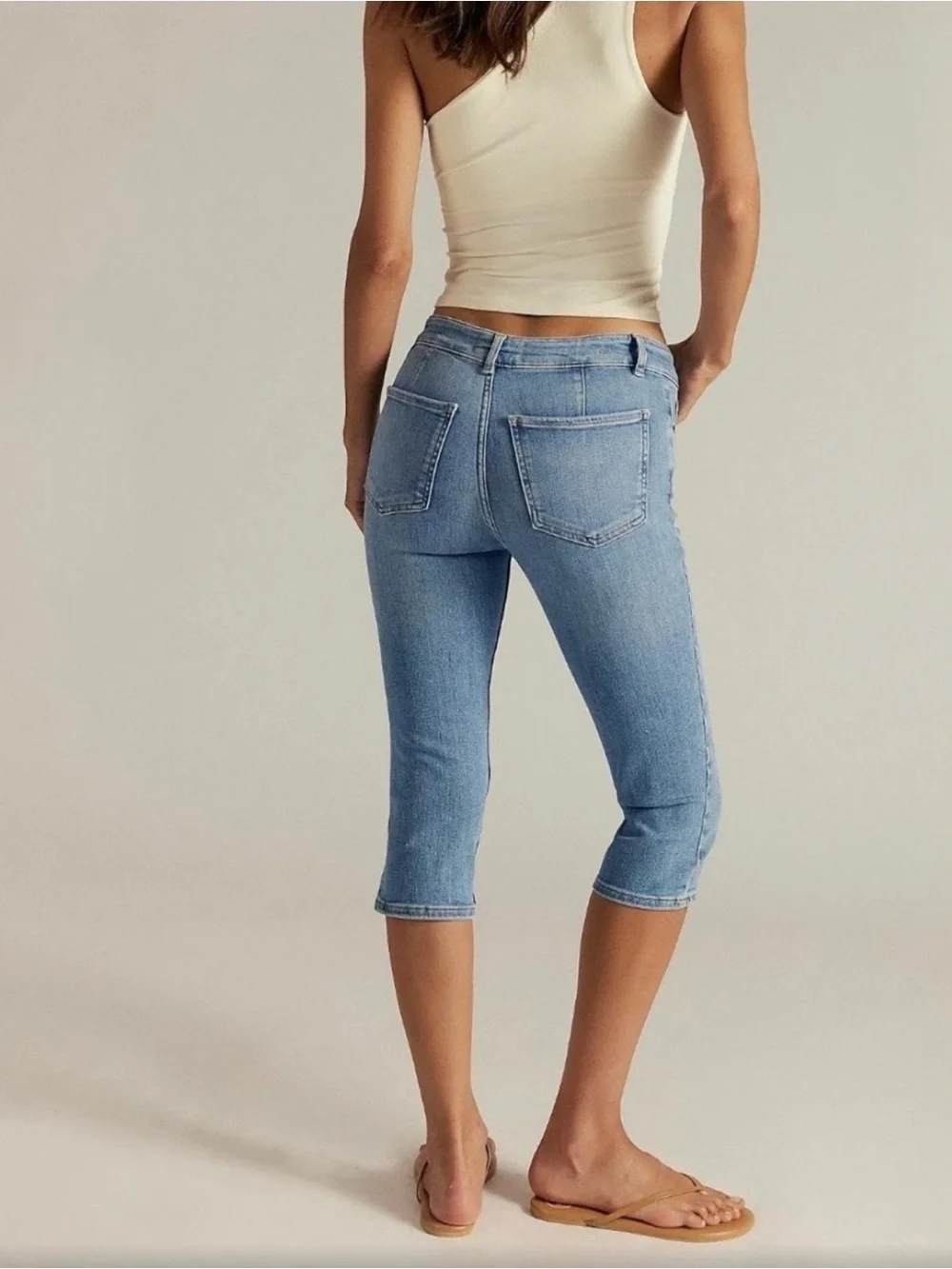 Free People Light Wash Crop Jeans